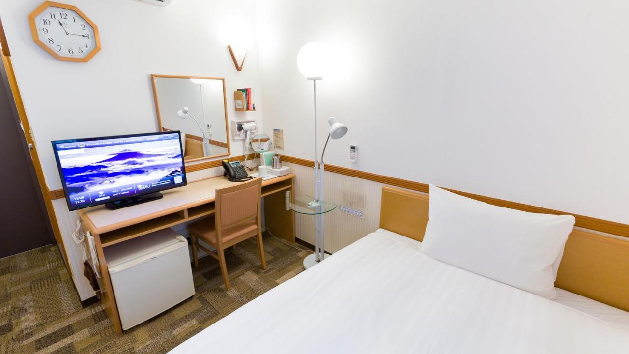 Toyoko Inn Naha Omoromachi Ekimae Exterior foto