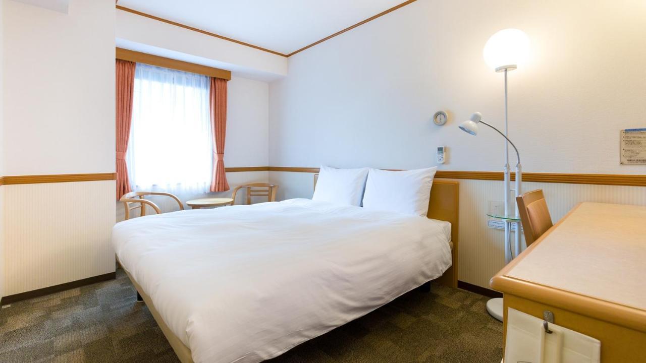 Toyoko Inn Naha Omoromachi Ekimae Exterior foto