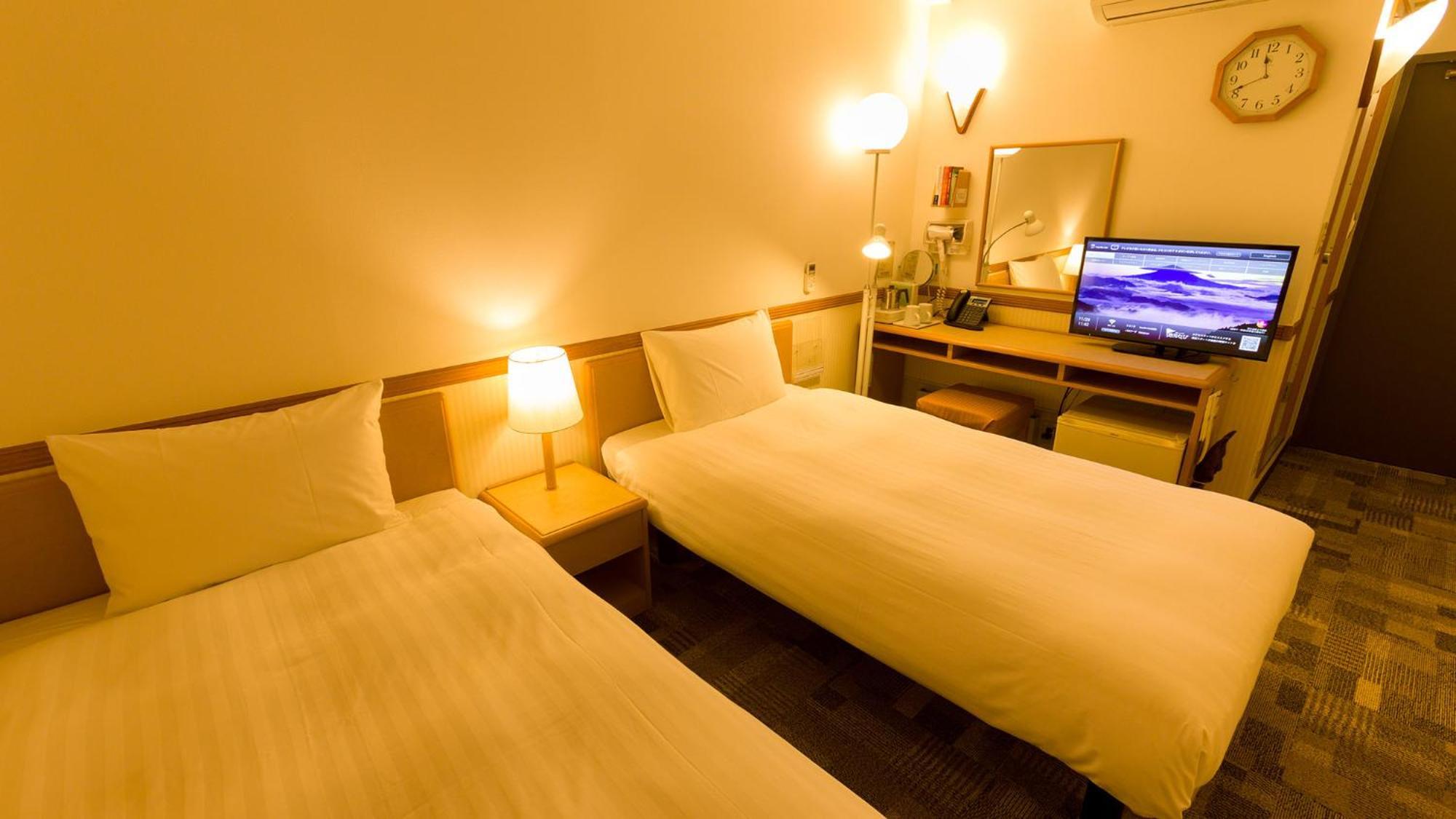 Toyoko Inn Naha Omoromachi Ekimae Habitación foto