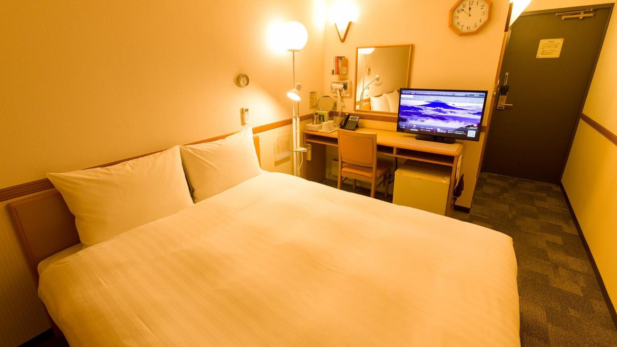 Toyoko Inn Naha Omoromachi Ekimae Habitación foto