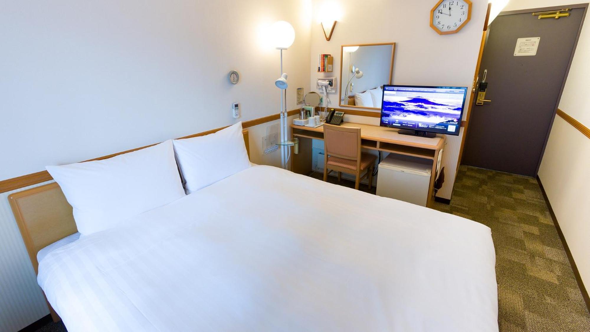 Toyoko Inn Naha Omoromachi Ekimae Habitación foto