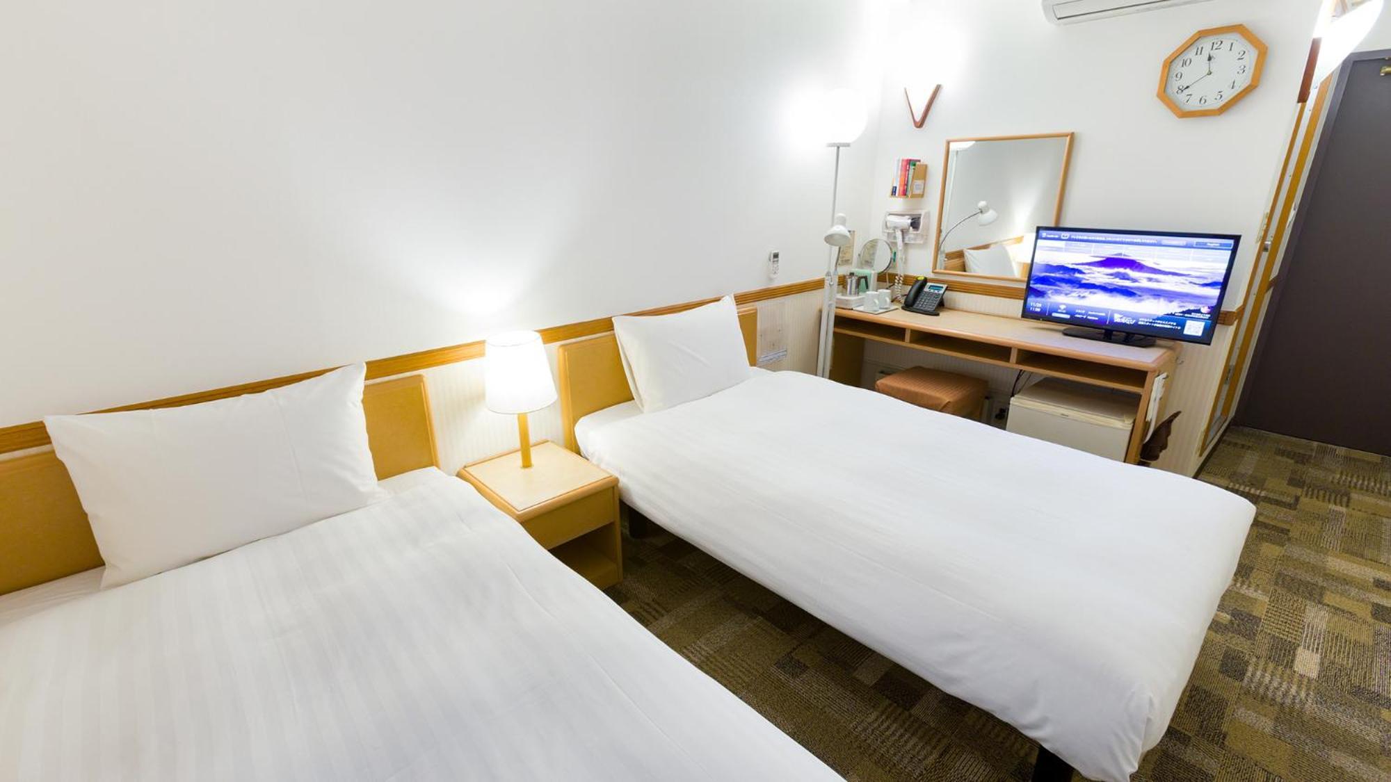 Toyoko Inn Naha Omoromachi Ekimae Habitación foto