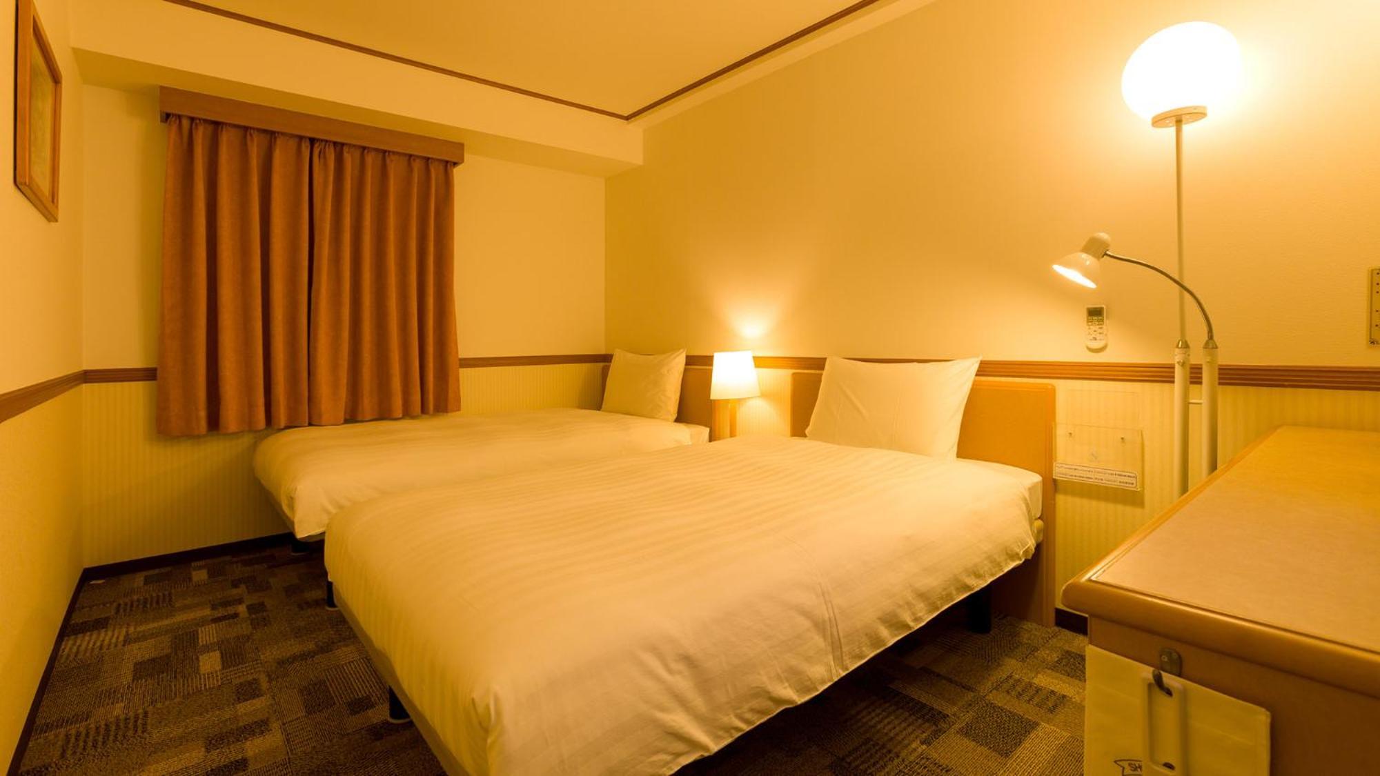 Toyoko Inn Naha Omoromachi Ekimae Habitación foto