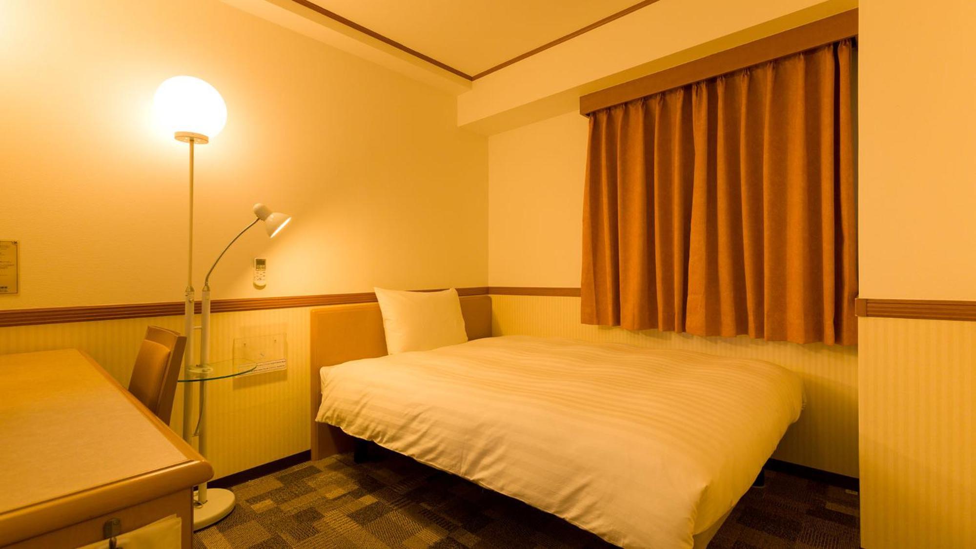Toyoko Inn Naha Omoromachi Ekimae Habitación foto